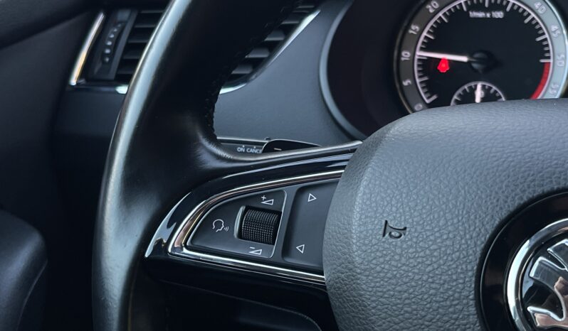 Skoda Octavia Drive 2.0 TDI DSG  2018 full