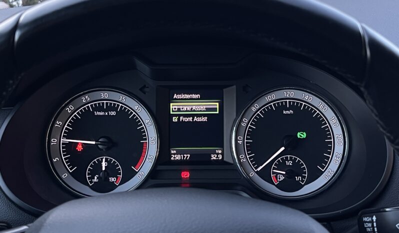 Skoda Octavia Drive 2.0 TDI DSG  2018 full