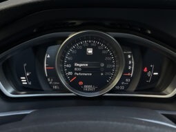 VOLVO V 40 D3 MOMENTUM Facelift 2.0 D 2017 full