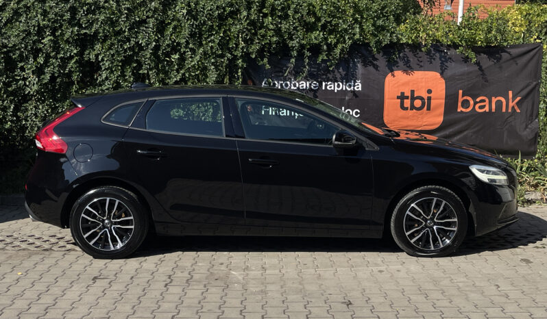 VOLVO V 40 D3 MOMENTUM Facelift 2.0 D 2017 full