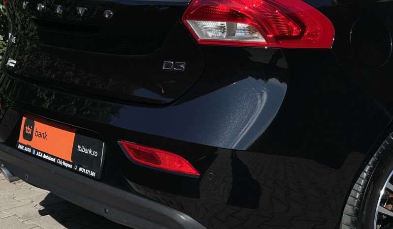 VOLVO V 40 D3 MOMENTUM Facelift 2.0 D 2017 full