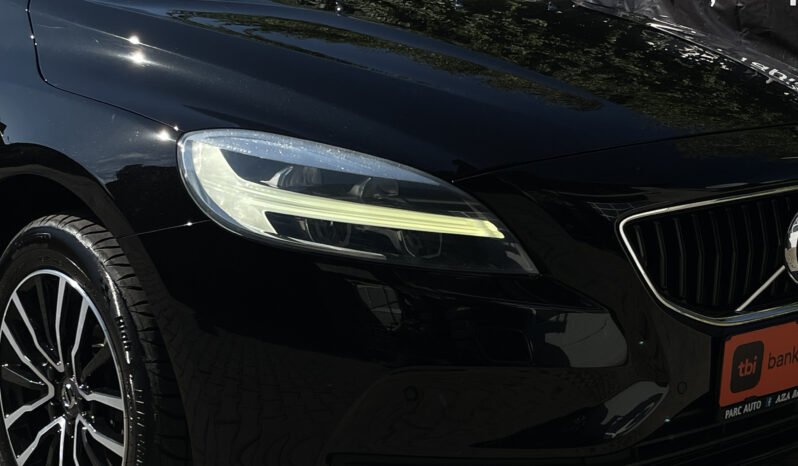 VOLVO V 40 D3 MOMENTUM Facelift 2.0 D 2017 full