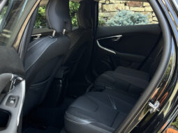VOLVO V 40 D3 MOMENTUM Facelift 2.0 D 2017 full