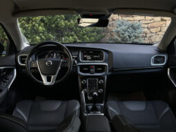 VOLVO V 40 D3 MOMENTUM Facelift 2.0 D 2017 full