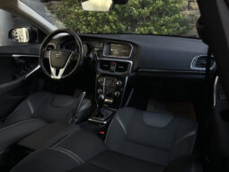 VOLVO V 40 D3 MOMENTUM Facelift 2.0 D 2017 full