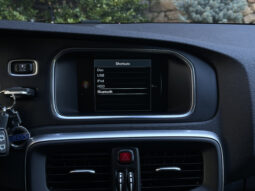 VOLVO V 40 D3 MOMENTUM Facelift 2.0 D 2017 full