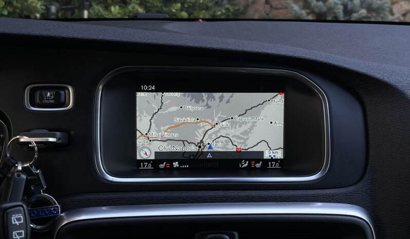 VOLVO V 40 D3 MOMENTUM Facelift 2.0 D 2017 full