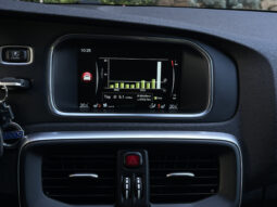 VOLVO V 40 D3 MOMENTUM Facelift 2.0 D 2017 full